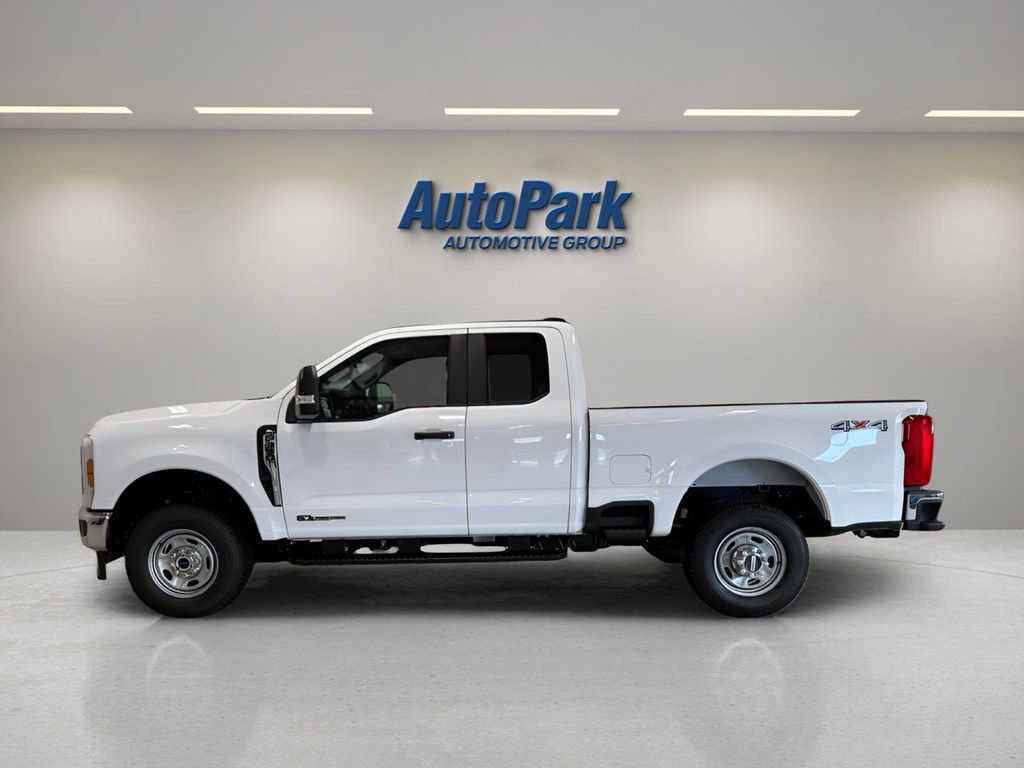 New 2026 Ford F350 XL w/ XL Chrome Package AWD/4WD image 4