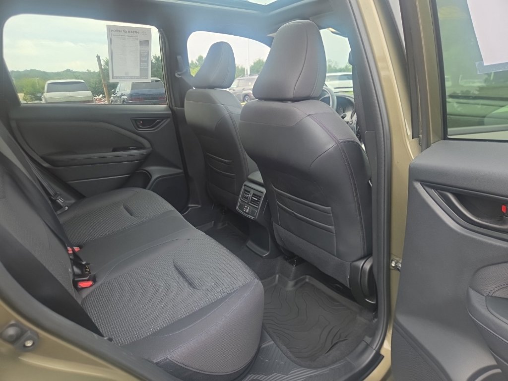Used 2025 Subaru Forester Premium AWD/4WD image 19