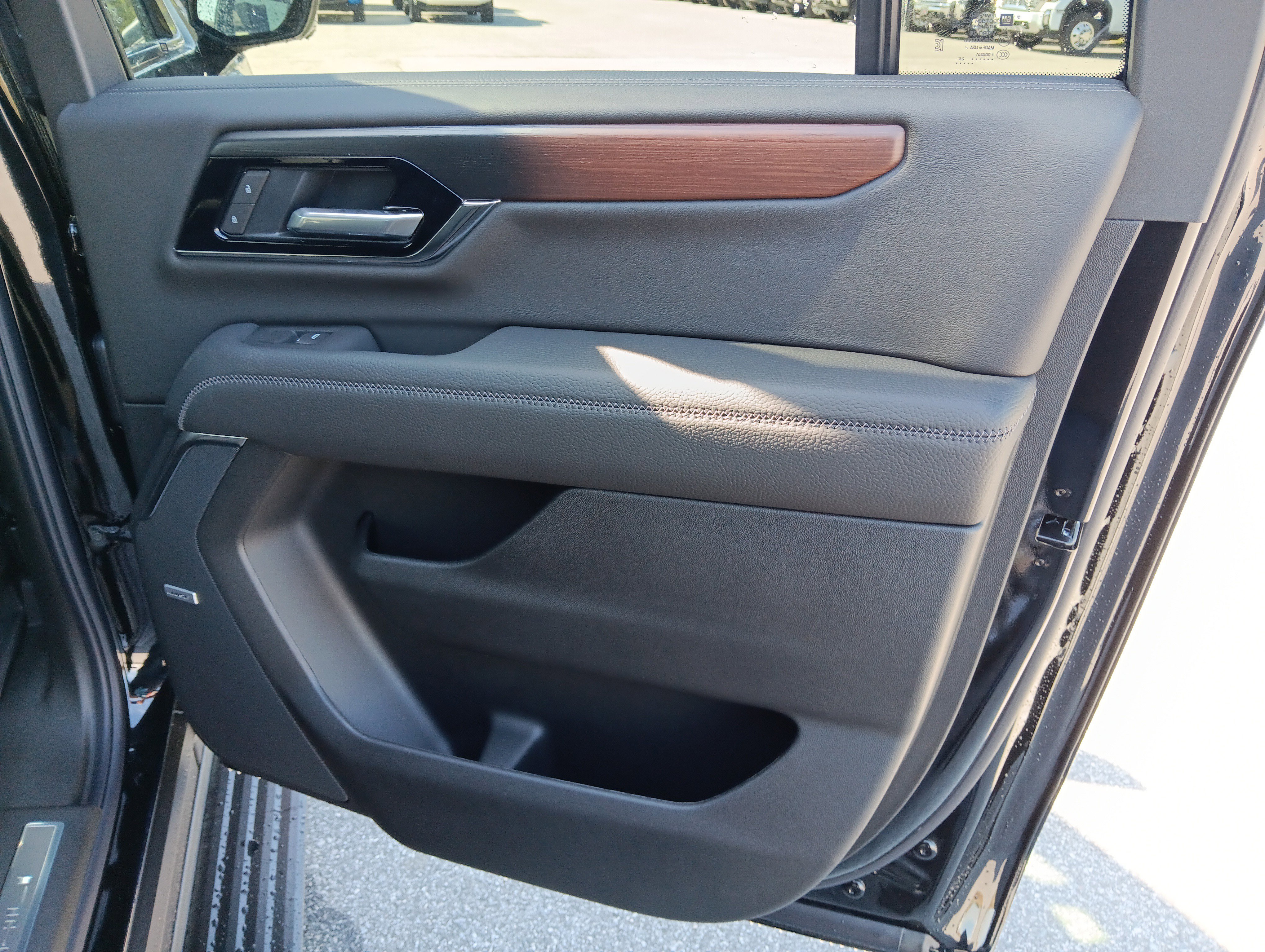 New 2026 GMC Yukon XL Denali image 16