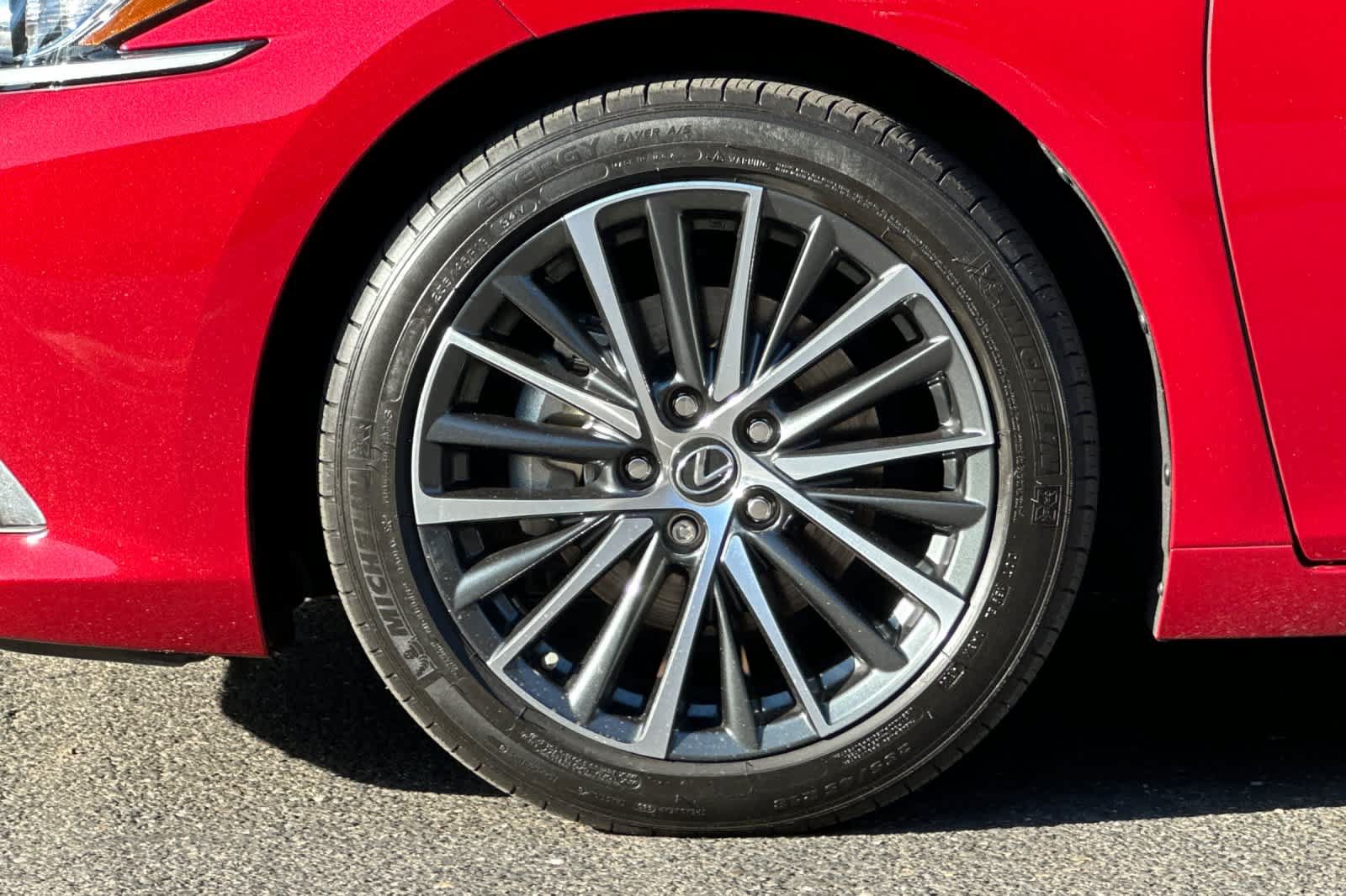 Used 2023 Lexus ES 250 w/ Premium Package AWD/4WD image 24