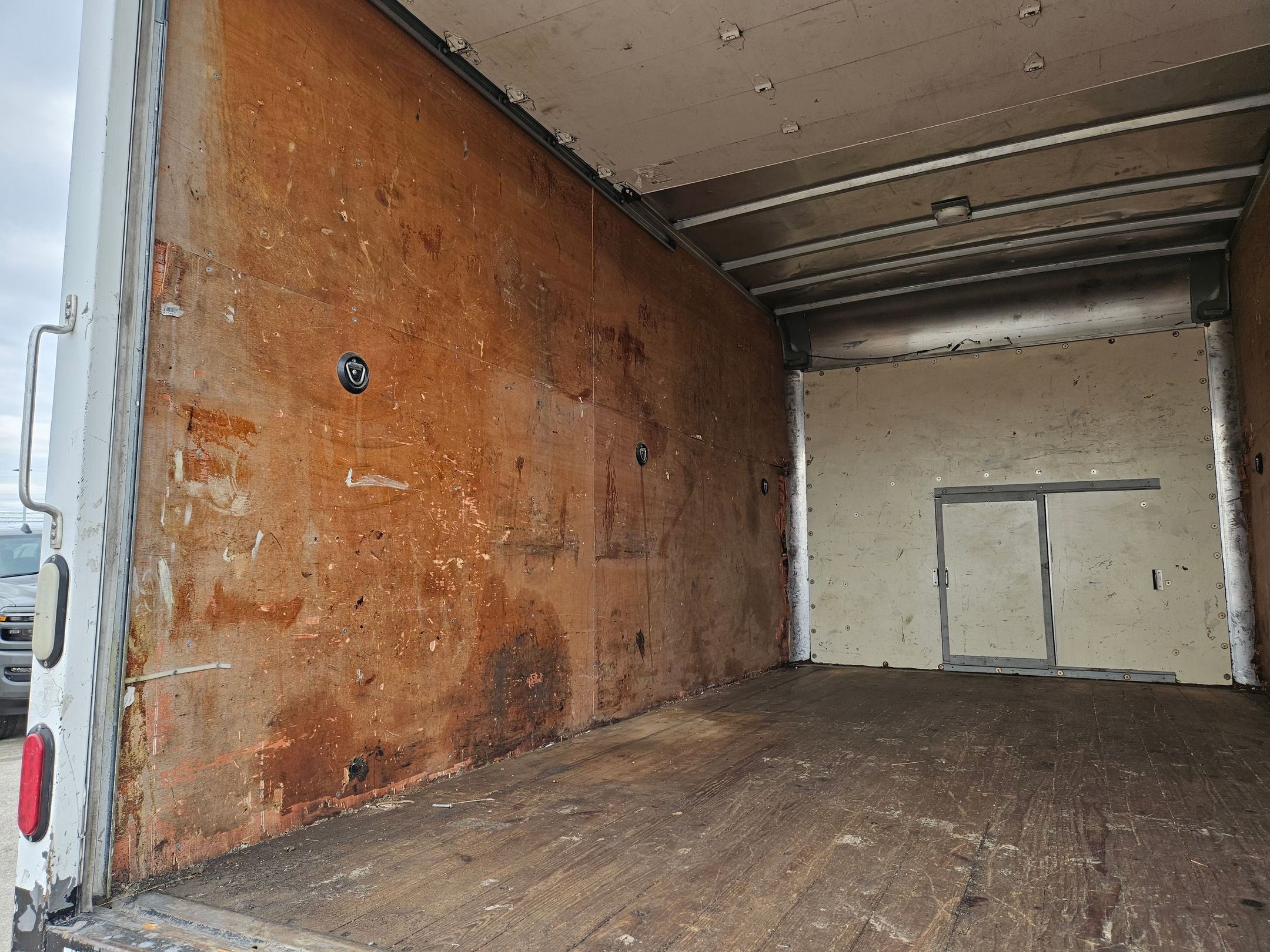 Used 2015 Chevrolet Express 3500 Extended image 19