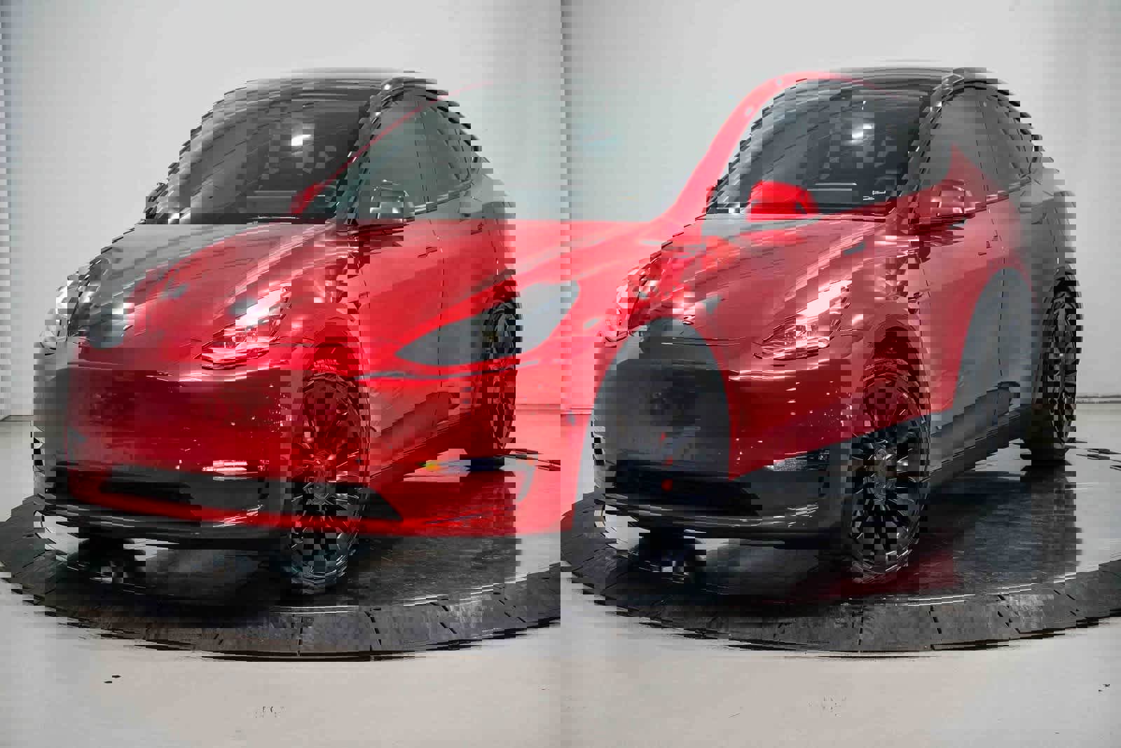 Used 2022 Tesla Model Y Performance image 1