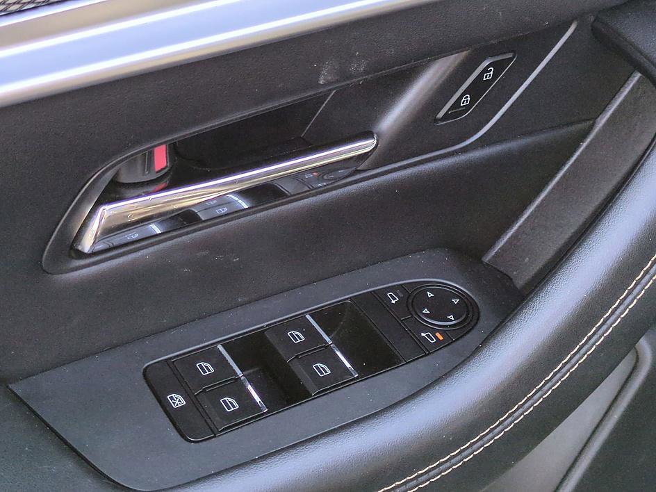 Certified 2024 MAZDA CX-90 Plug-In Hybrid w/ Preferred image 13