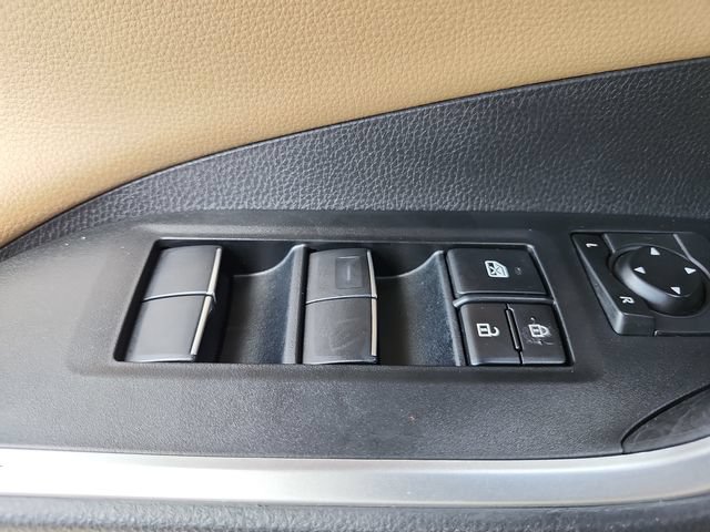 Used 2019 Toyota RAV4 Limited w/ Cold Weather Package FWD image 25