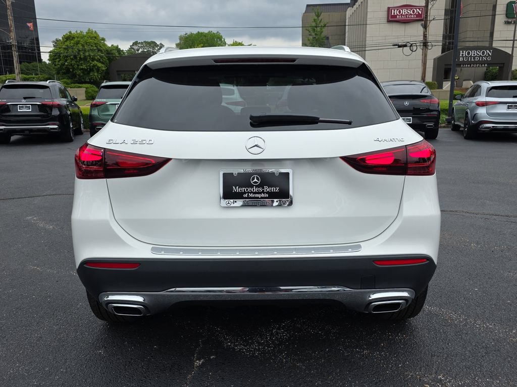 Certified 2026 Mercedes-Benz GLA 250 4MATIC image 4