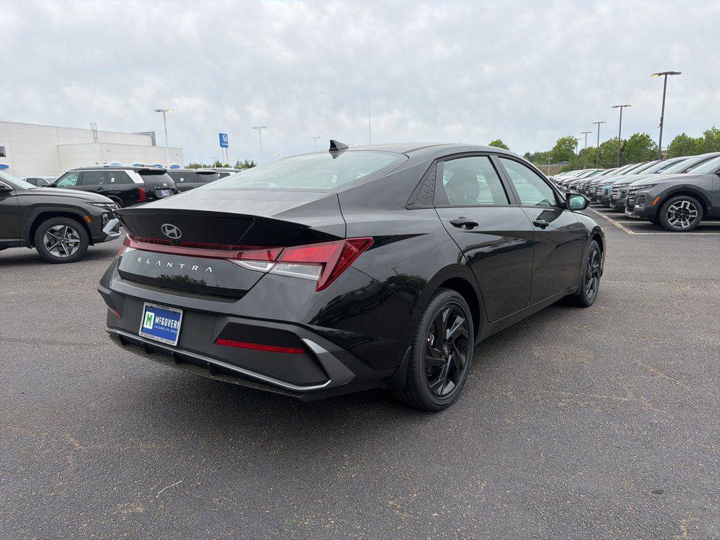 New 2026 Hyundai Elantra Sport FWD image 6