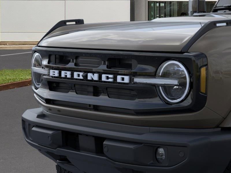 New 2026 Ford Bronco Outer Banks AWD/4WD image 19