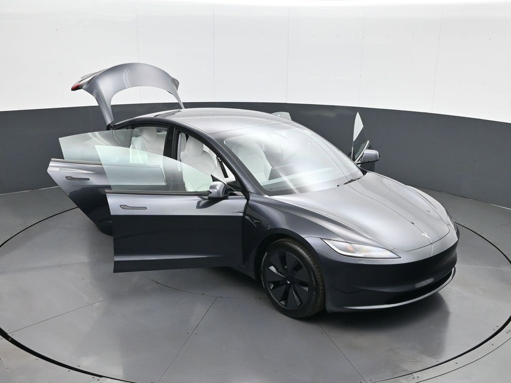 Used 2025 Tesla Model 3 Long Range image 32