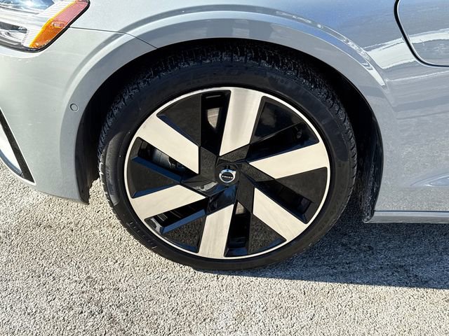Certified 2024 Volvo S60 T8 Plus image 10