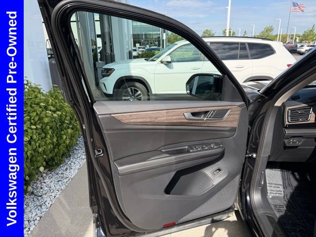 Used 2025 Volkswagen Atlas SEL AWD/4WD image 15