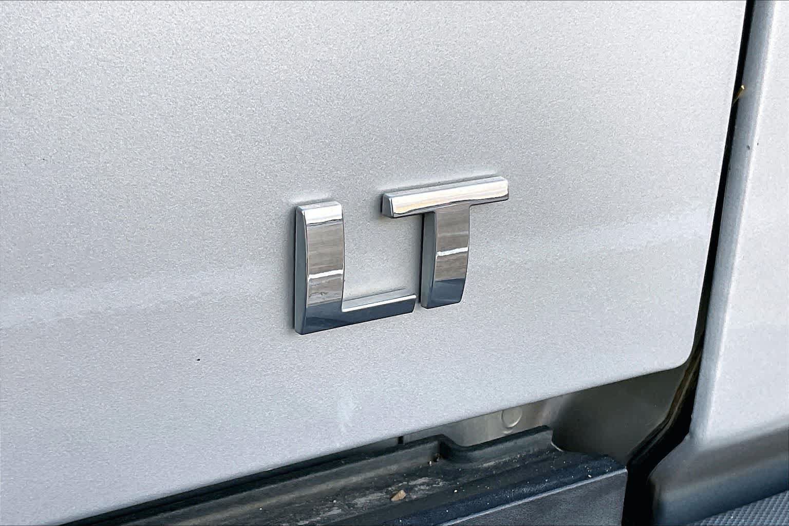 Used 2016 Chevrolet Silverado 1500 LT AWD/4WD image 7