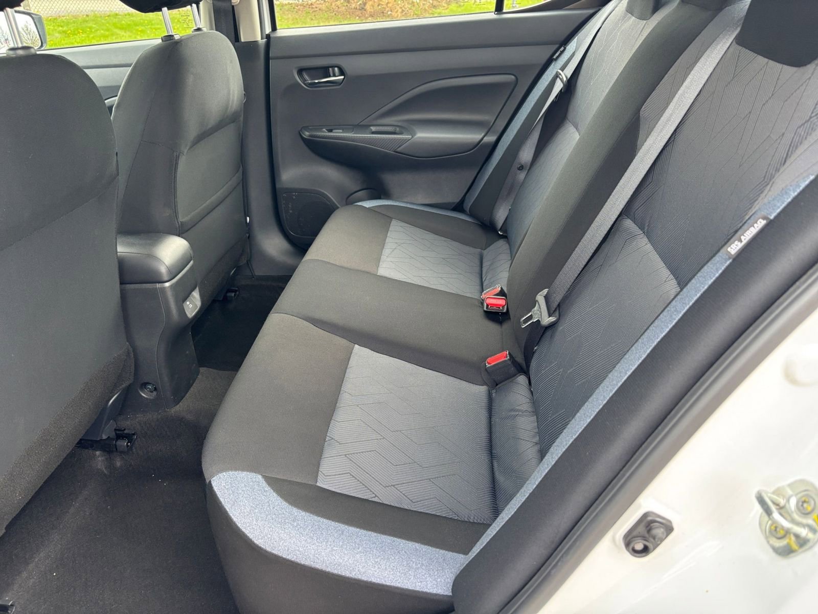 Used 2025 Nissan Versa SV FWD image 23