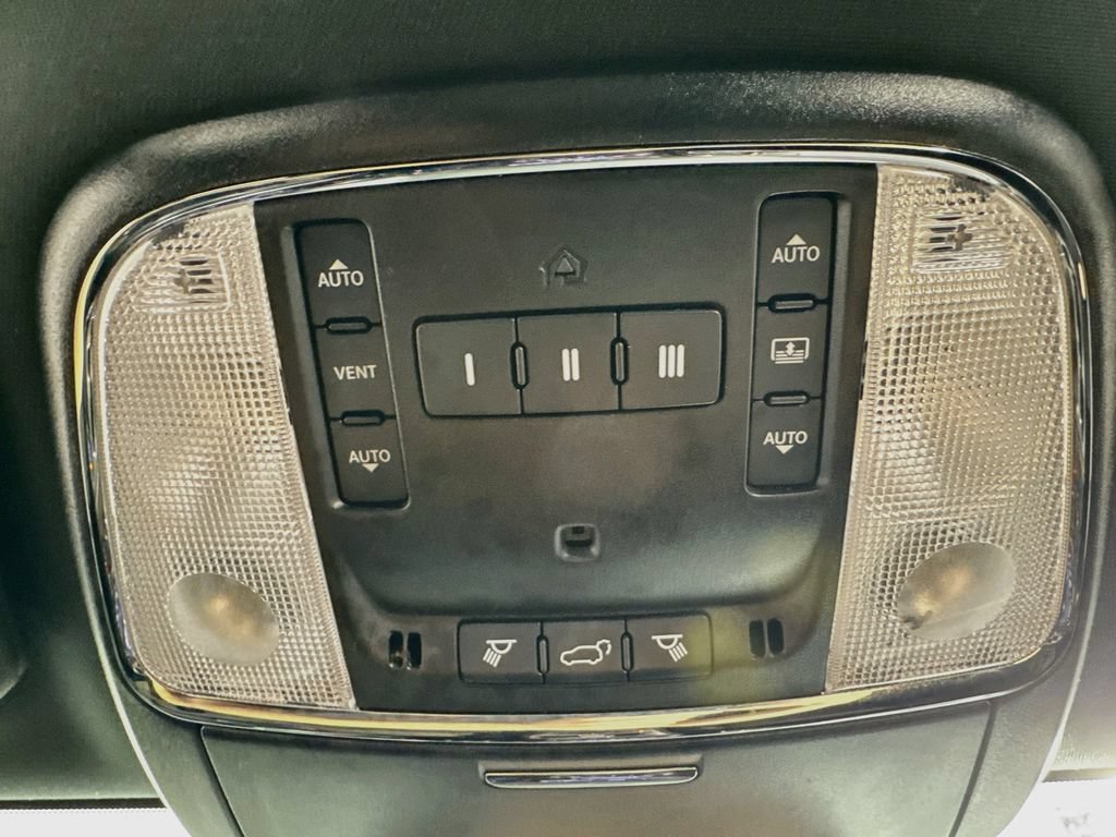 Used 2021 Jeep Grand Cherokee High Altitude AWD/4WD image 23