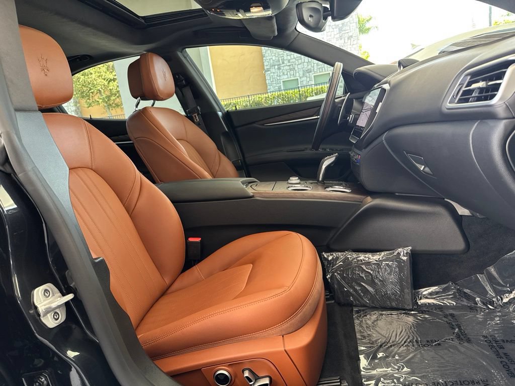 Certified 2023 Maserati Ghibli Modena RWD image 24