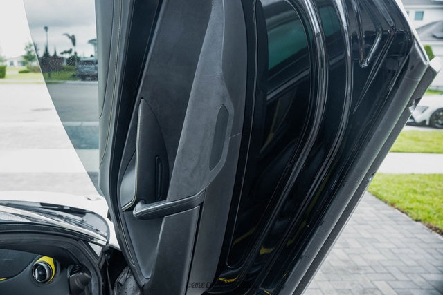 Used 2020 McLaren 720S Performance RWD image 33