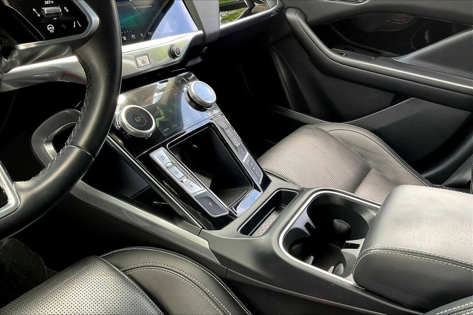 Used 2020 Jaguar I-PACE SE image 19