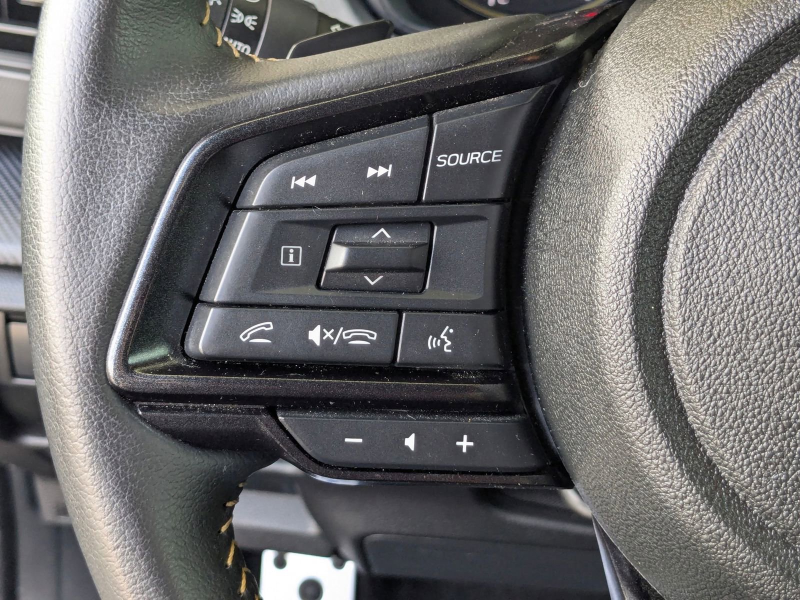 Used 2025 Subaru Crosstrek 2.5i Sport AWD/4WD image 16