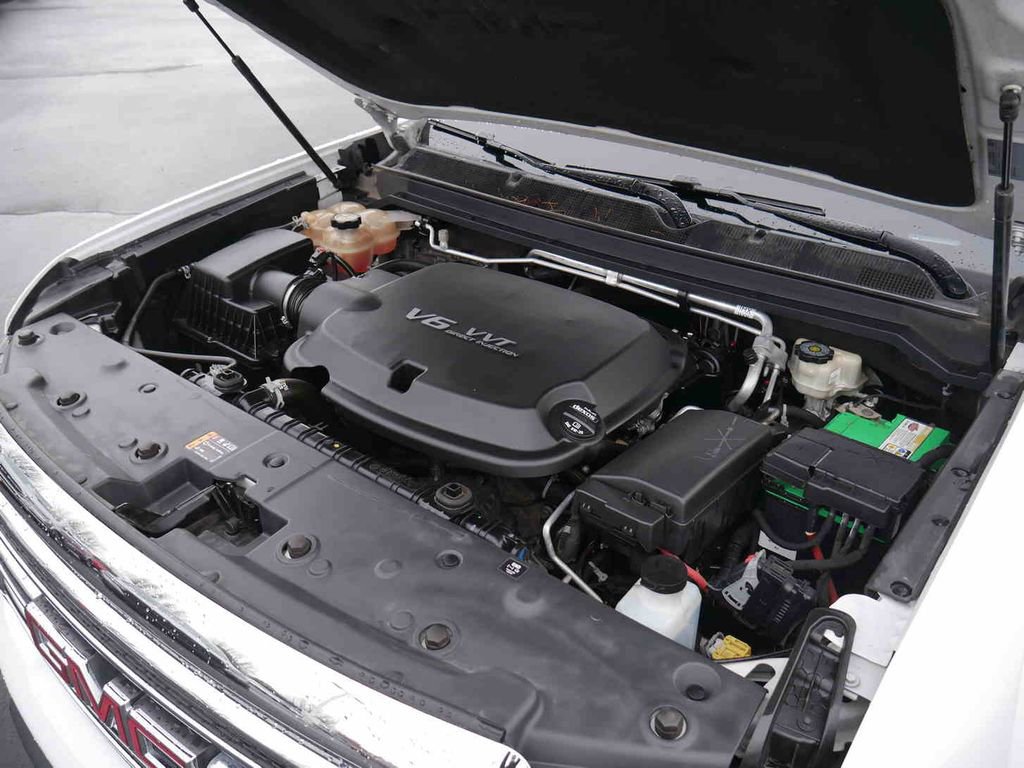 Used 2018 GMC Canyon SLE w/ SLE Convenience Package image 11