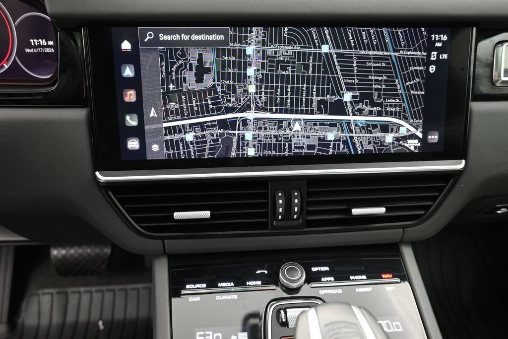 Certified 2022 Porsche Cayenne Platinum Edition AWD/4WD image 16