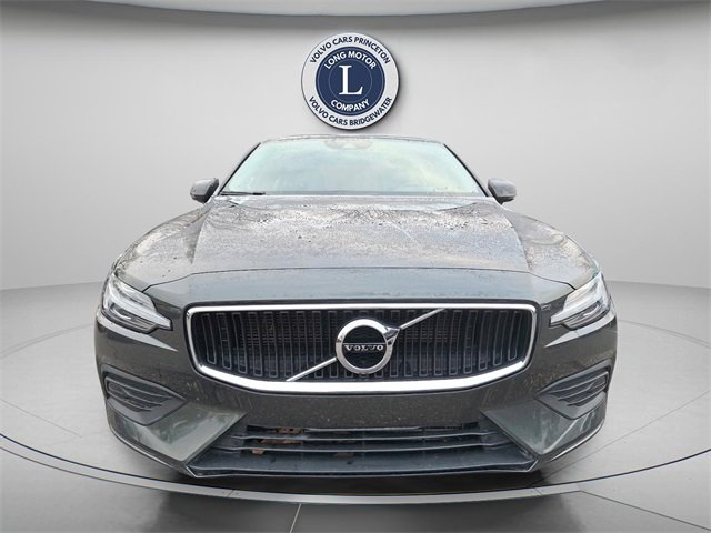Used 2020 Volvo S60 T6 Momentum image 2