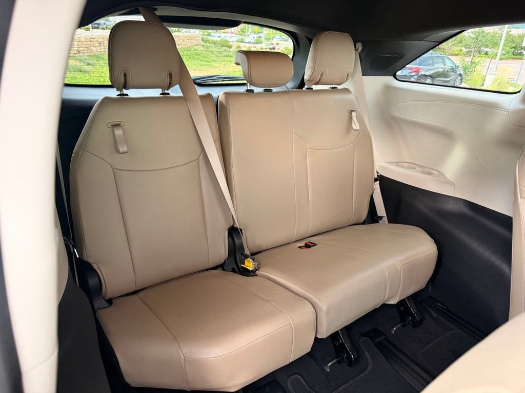 Used 2023 Toyota Sienna XLE w/ XLE Plus Package AWD/4WD image 29
