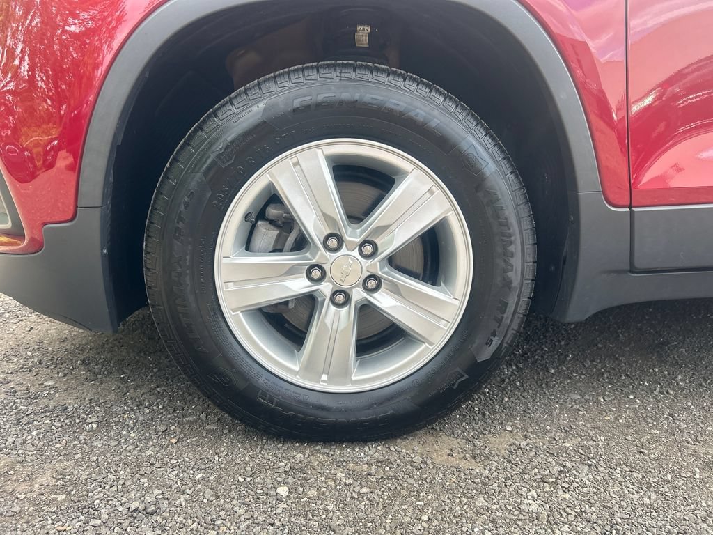 Used 2020 Chevrolet Trax LT AWD/4WD image 18