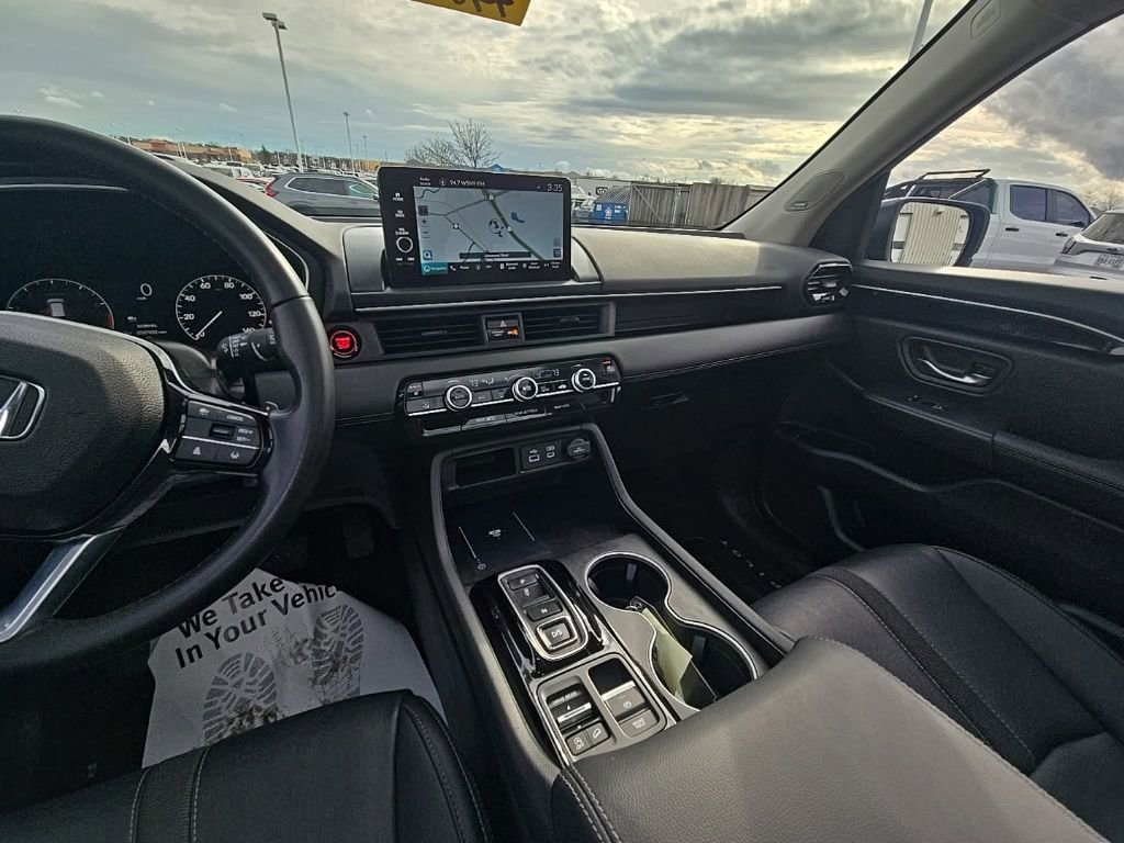 Used 2024 Honda Pilot Touring image 28
