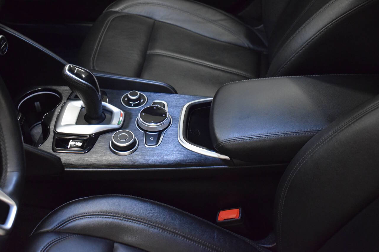 Used 2021 Alfa Romeo Giulia Sprint w/ Nero Edizione image 42