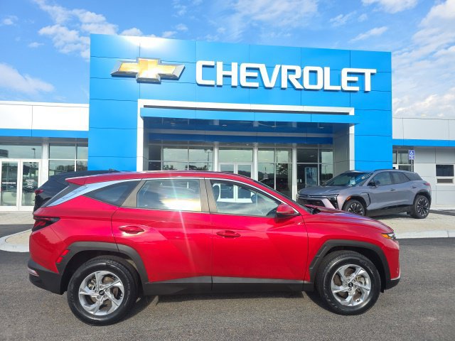Used 2022 Hyundai Tucson SE w/ Cargo Package AWD/4WD image 2