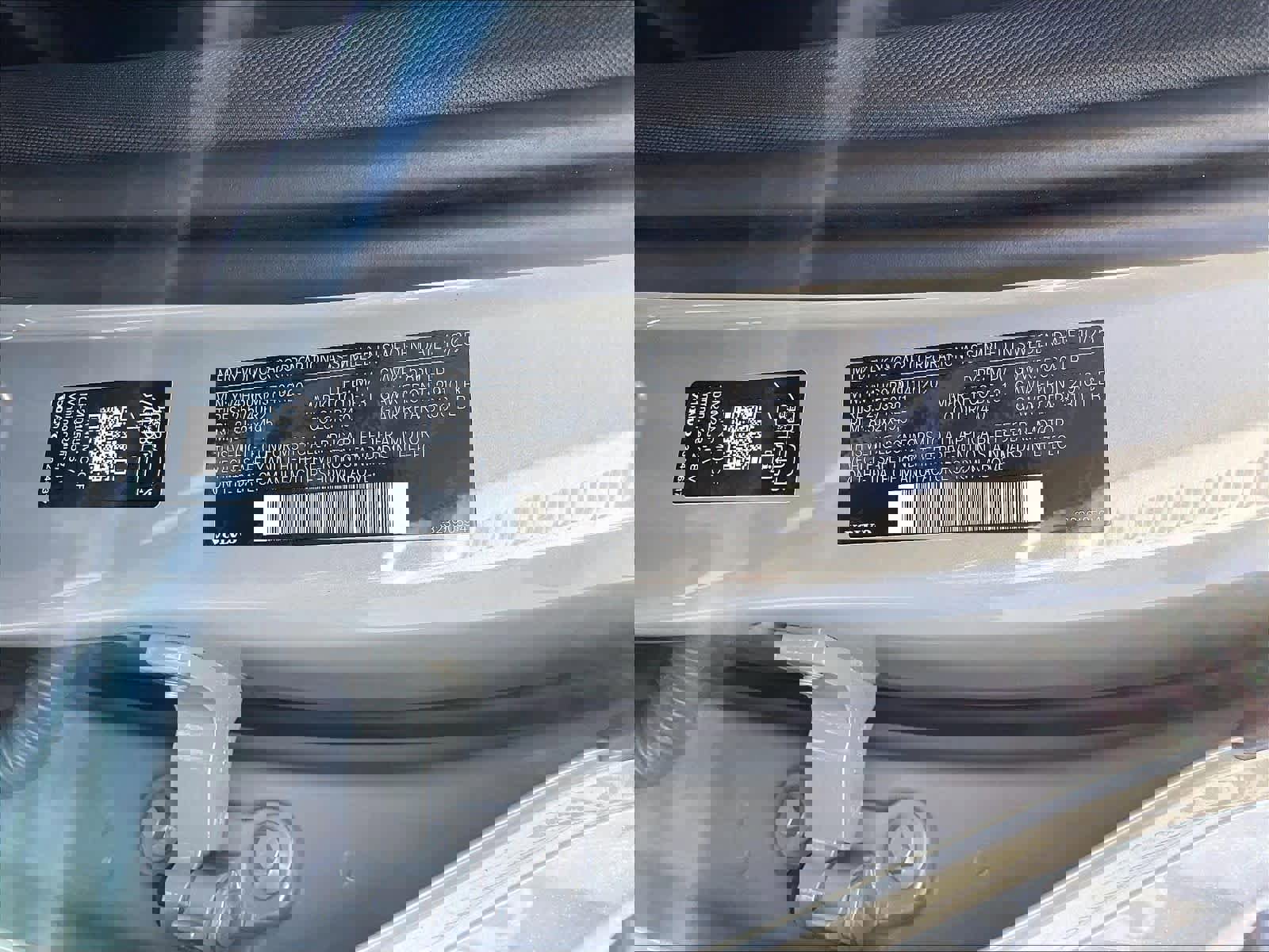 New 2026 Volvo XC60 T8 Ultra w/ Climate Package image 35