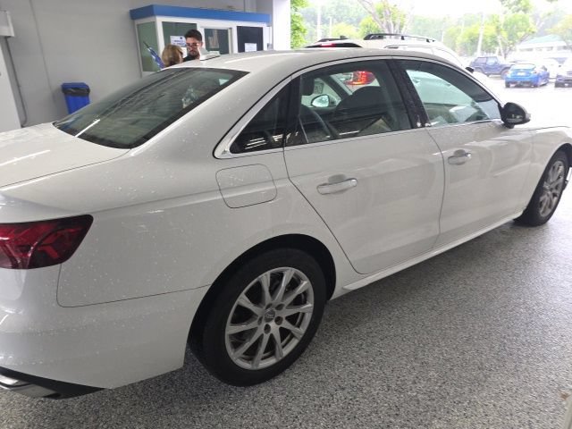 Used 2020 Audi A4 2.0T Premium w/ Convenience Package FWD image 4