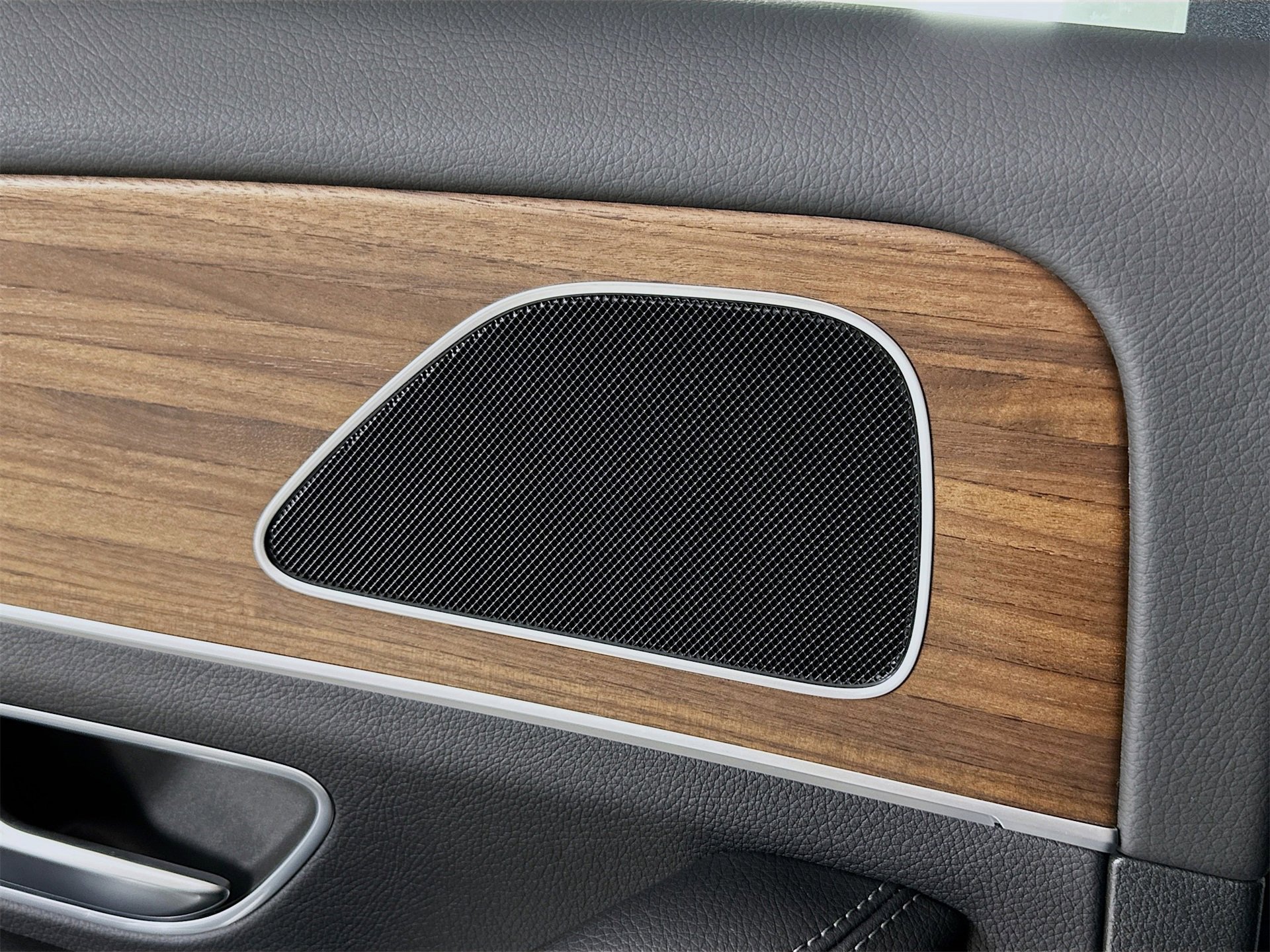 Used 2025 Mercedes-Benz GLE 350 4MATIC image 28