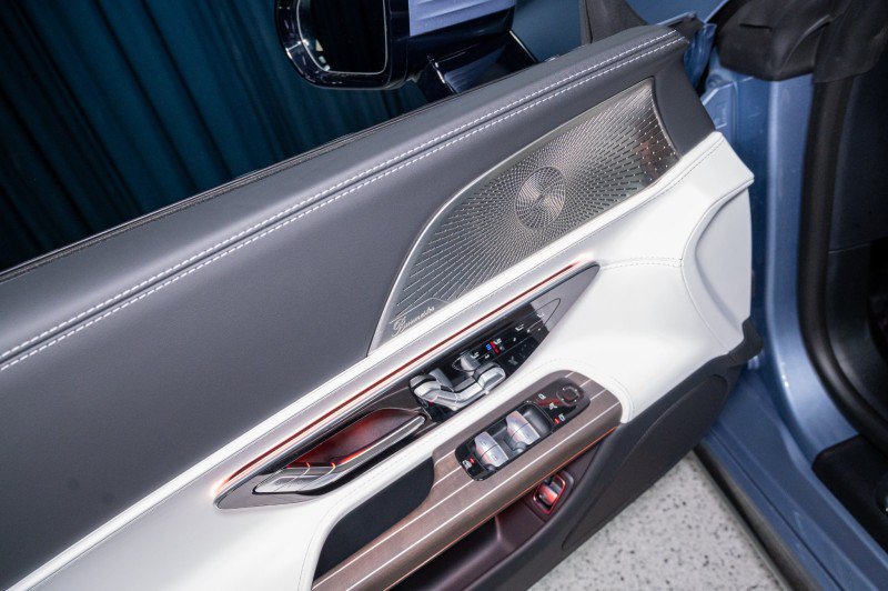 New 2026 Mercedes-Benz SL 63 AMG 4MATIC image 16
