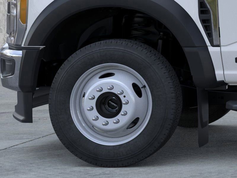 New 2026 Ford F450 XL w/ XL Chrome Package image 19
