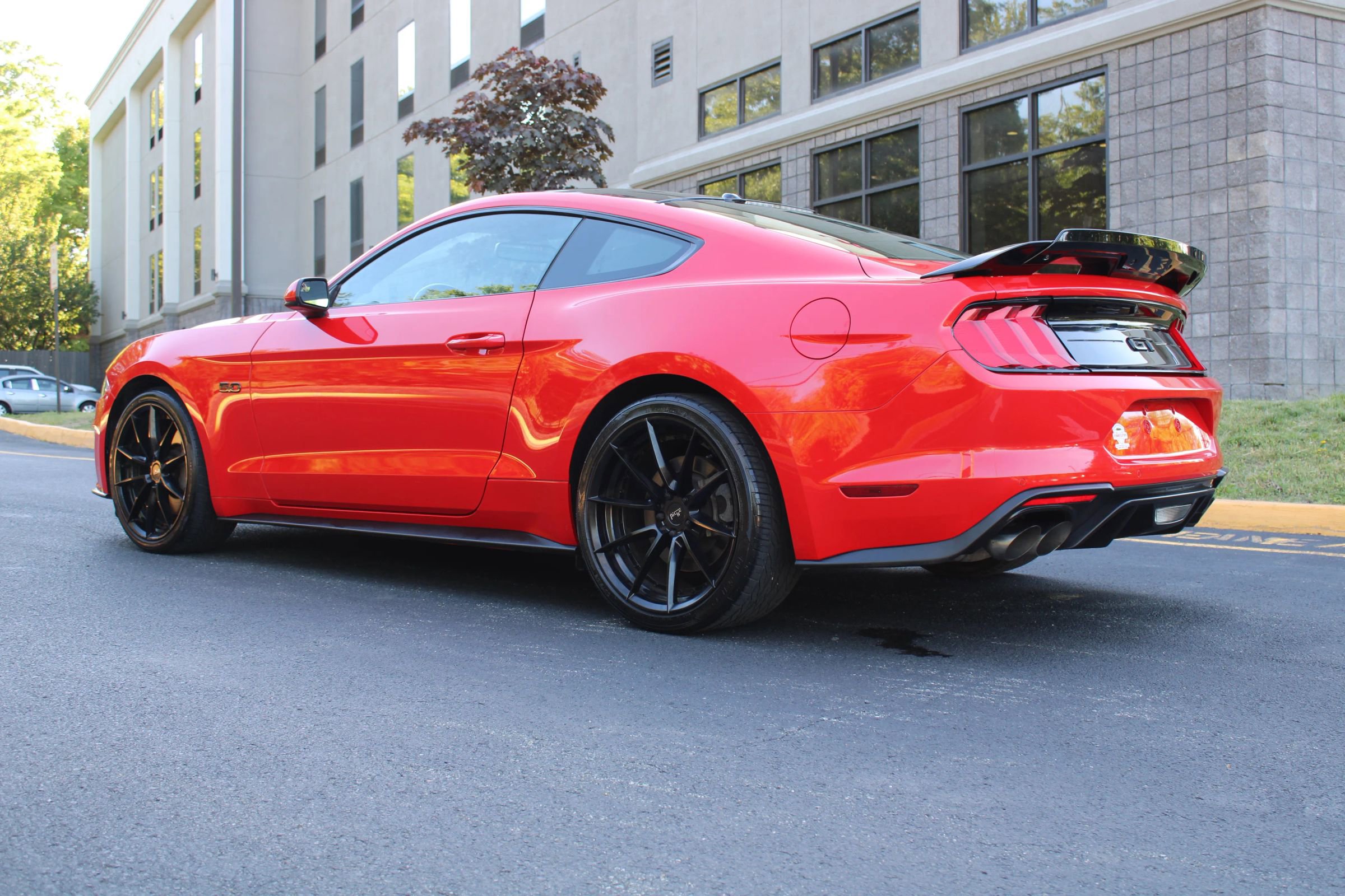 Used 2019 Ford Mustang GT w/ Black Accent Package RWD image 21