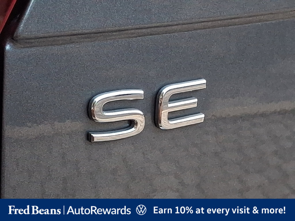 Certified 2023 Volkswagen Tiguan SE w/ Panoramic Sunroof Package FWD image 36