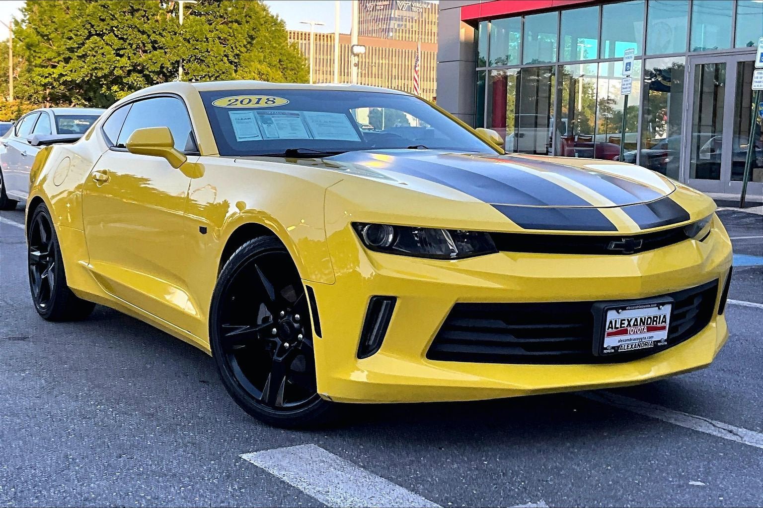 Used 2018 Chevrolet Camaro LT w/ Technology Package RWD image 2