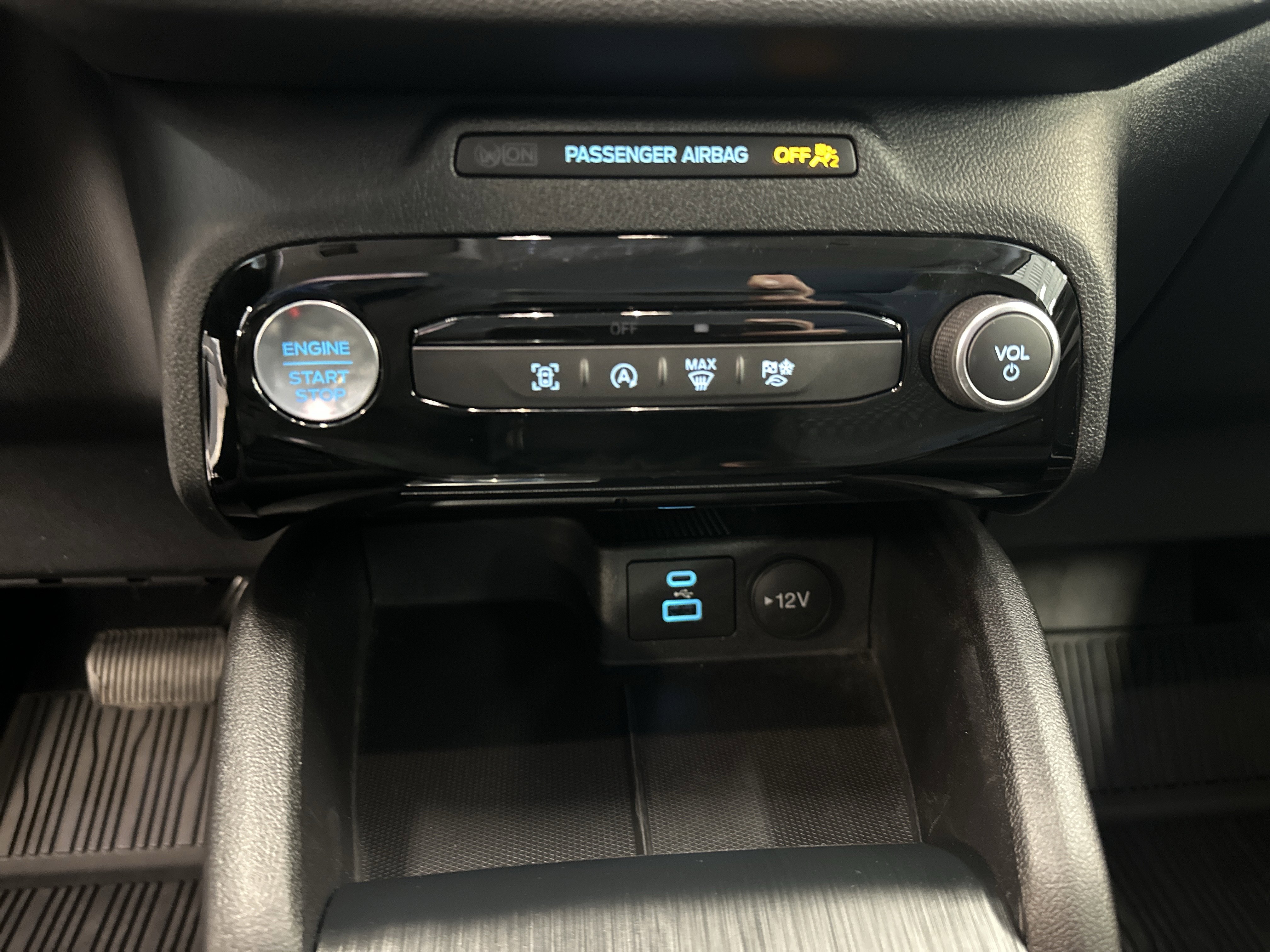 Used 2023 Ford Escape Active w/ Tech Pack #1 image 30