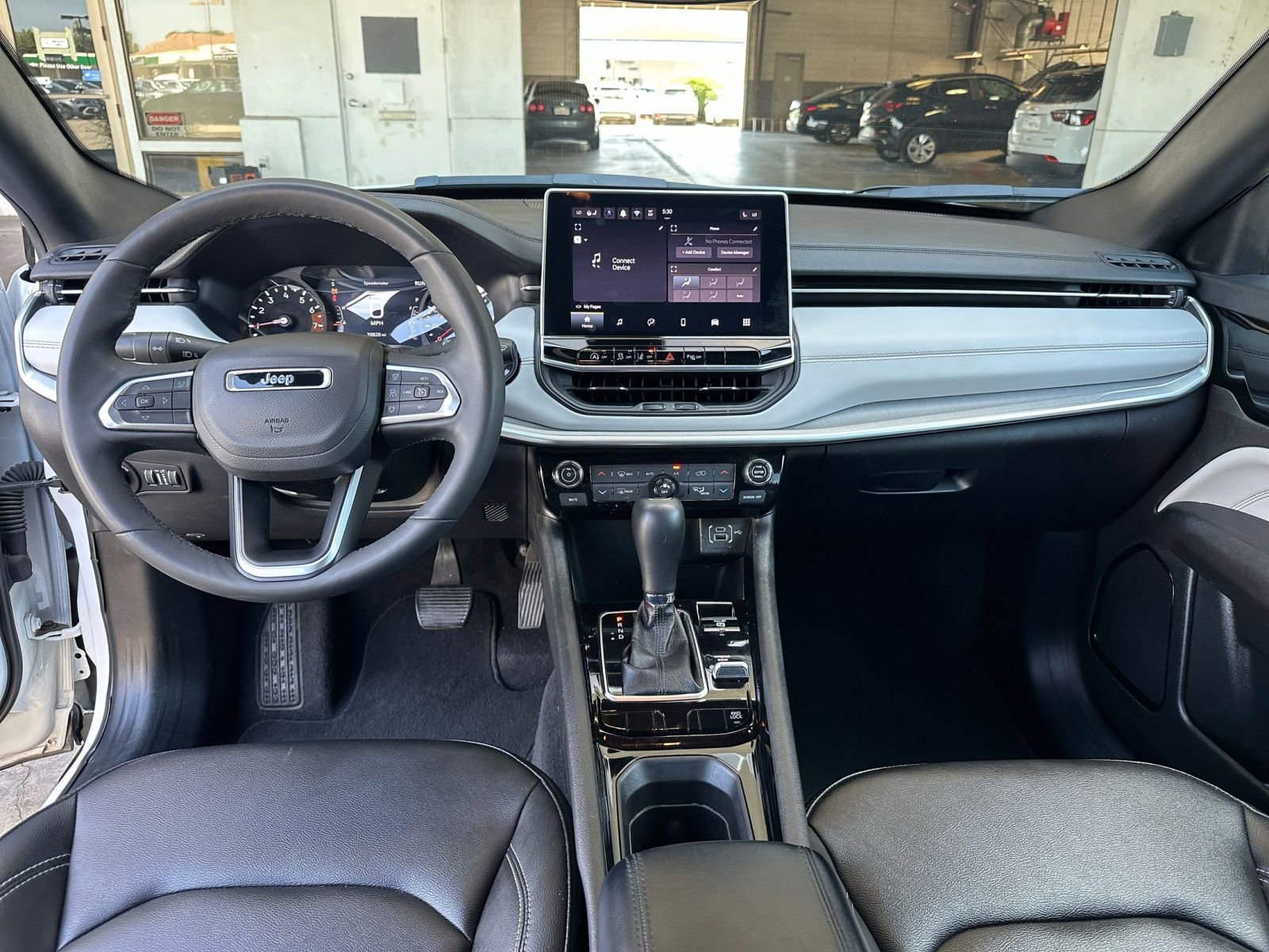 Used 2025 Jeep Compass Limited AWD/4WD image 34