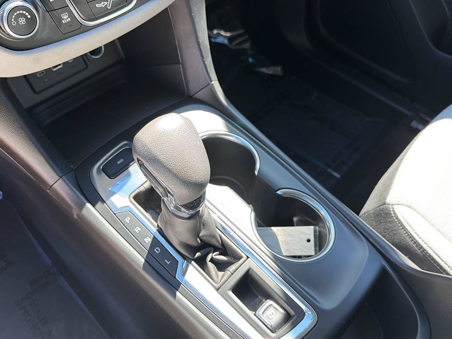 Used 2022 Chevrolet Equinox LS AWD/4WD image 27