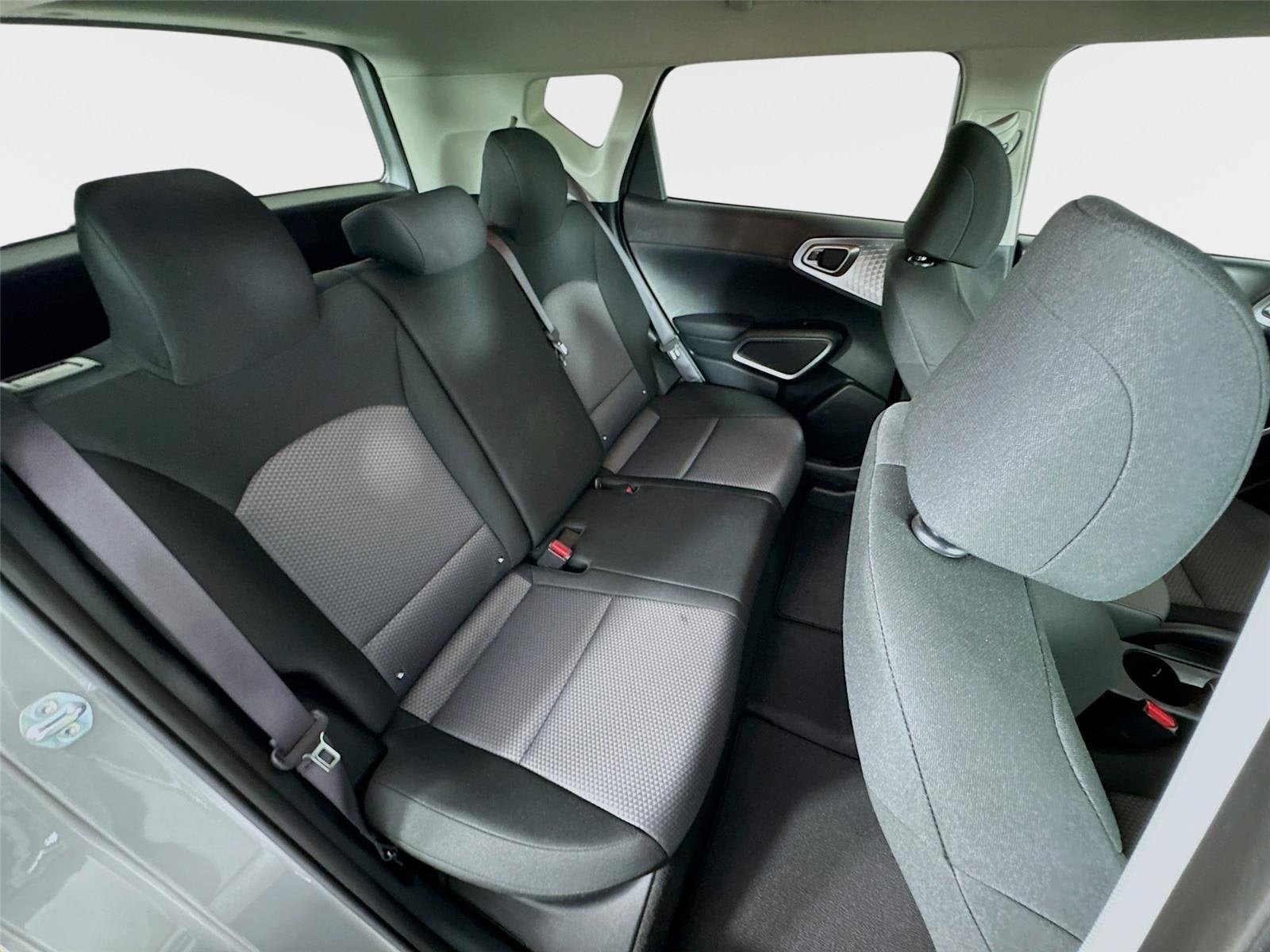 Certified 2025 Kia Soul LX w/ LX Technology Package FWD image 24