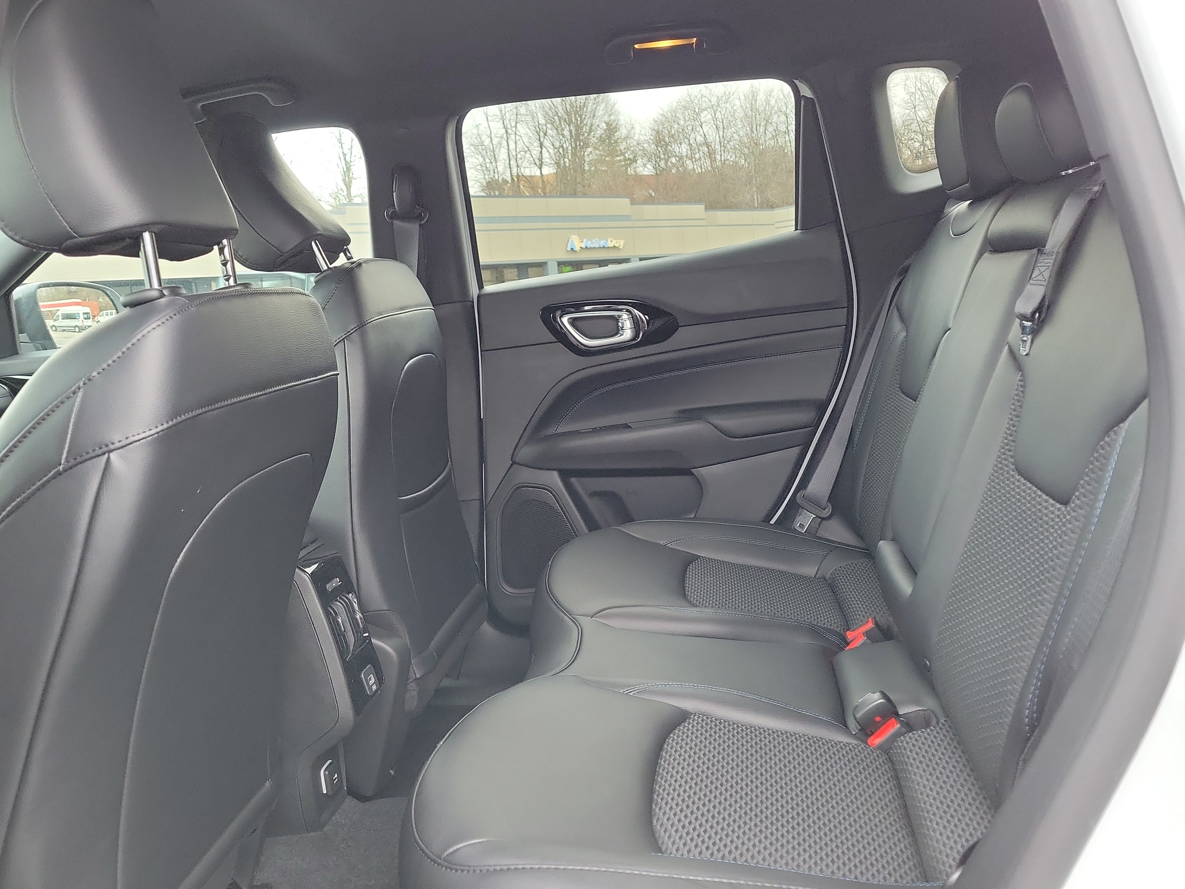 New 2026 Jeep Compass Latitude AWD/4WD image 13