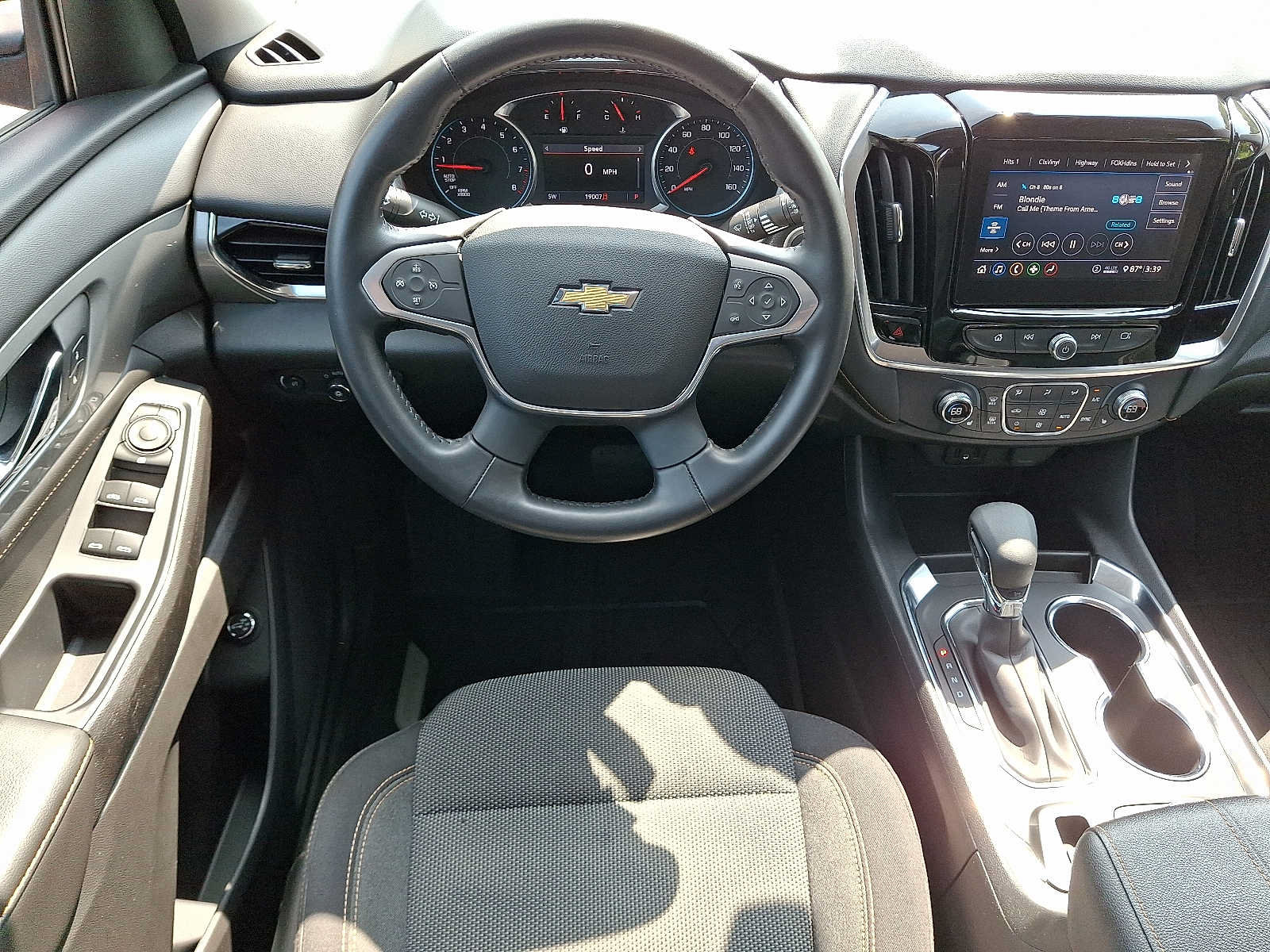 Used 2021 Chevrolet Traverse LT FWD image 11