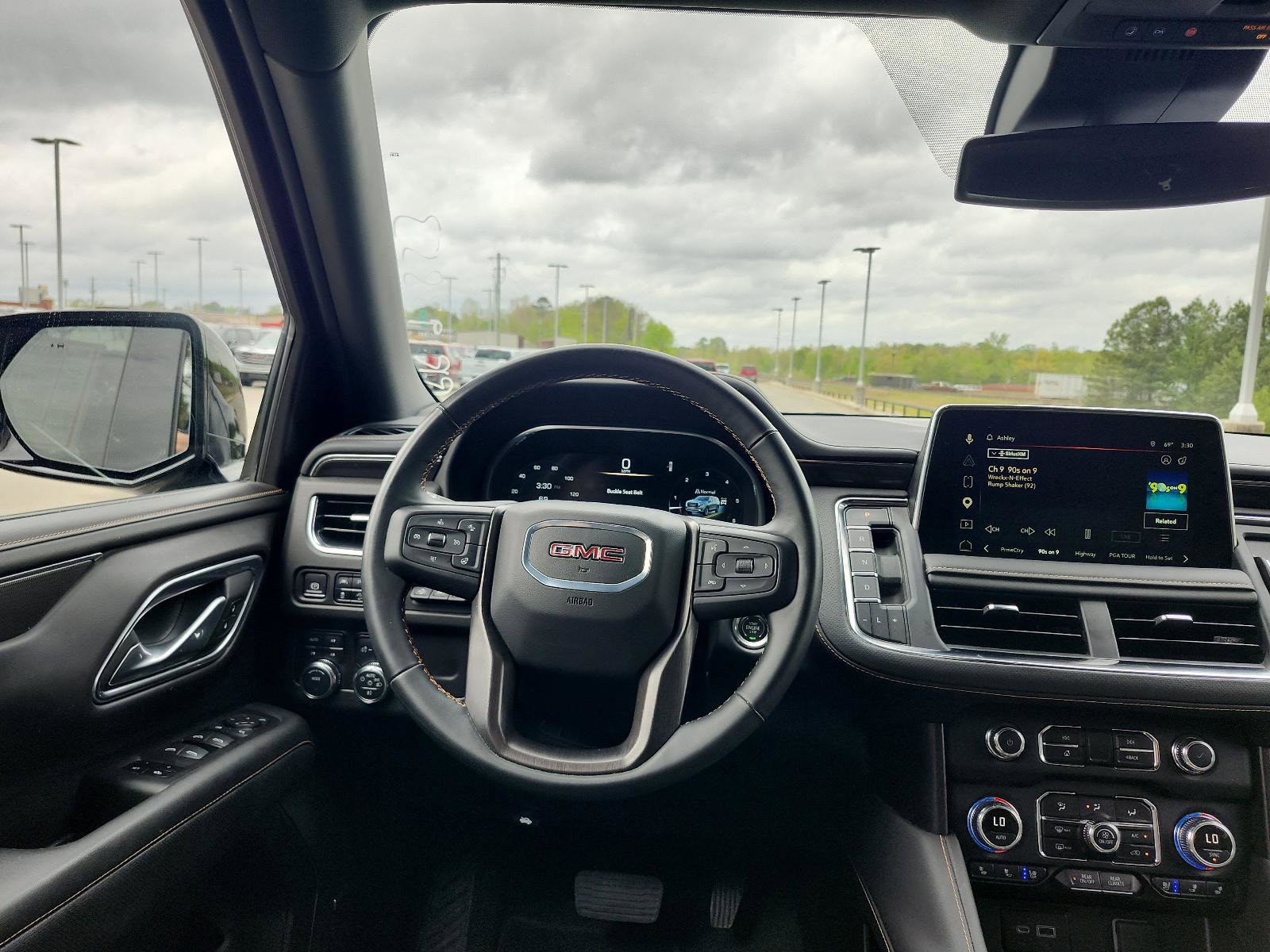 Certified 2024 GMC Yukon XL AT4 w/ AT4 Premium Package AWD/4WD image 16