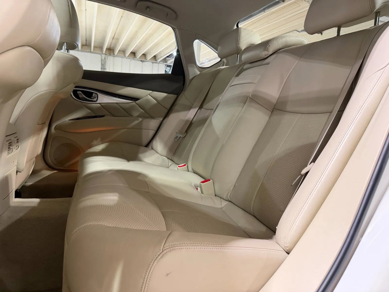 Used 2015 INFINITI Q70 3.7 AWD/4WD image 11