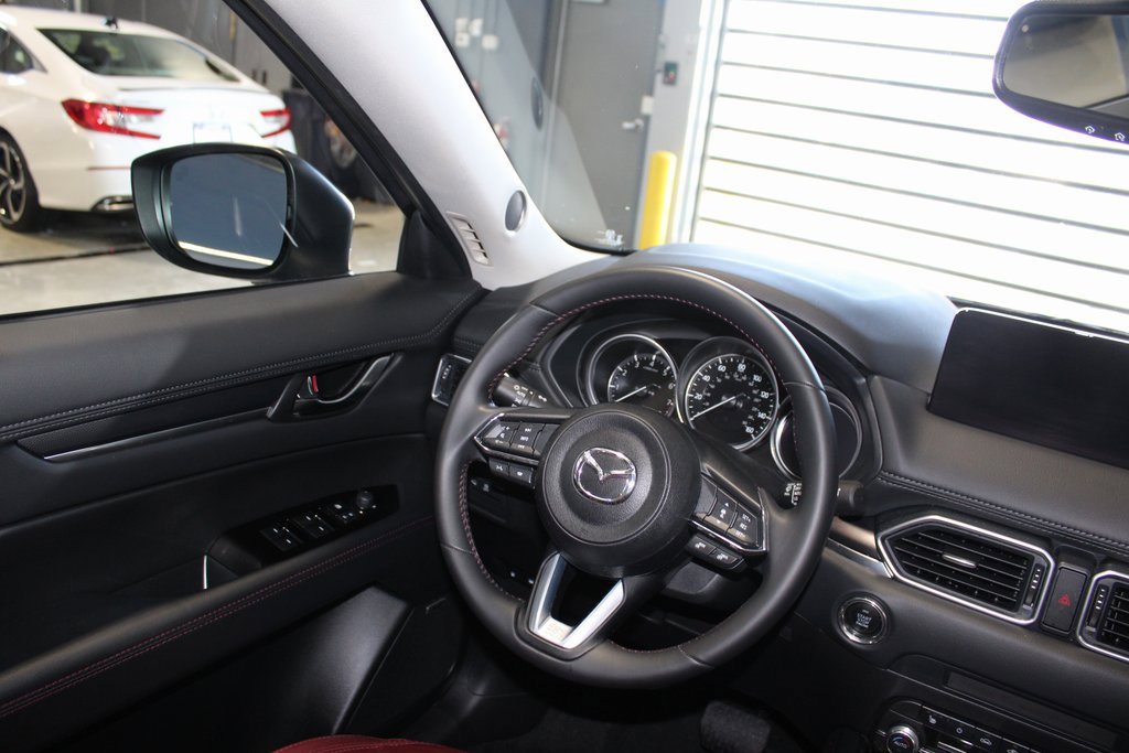 Used 2023 MAZDA CX-5 Carbon Edition image 23