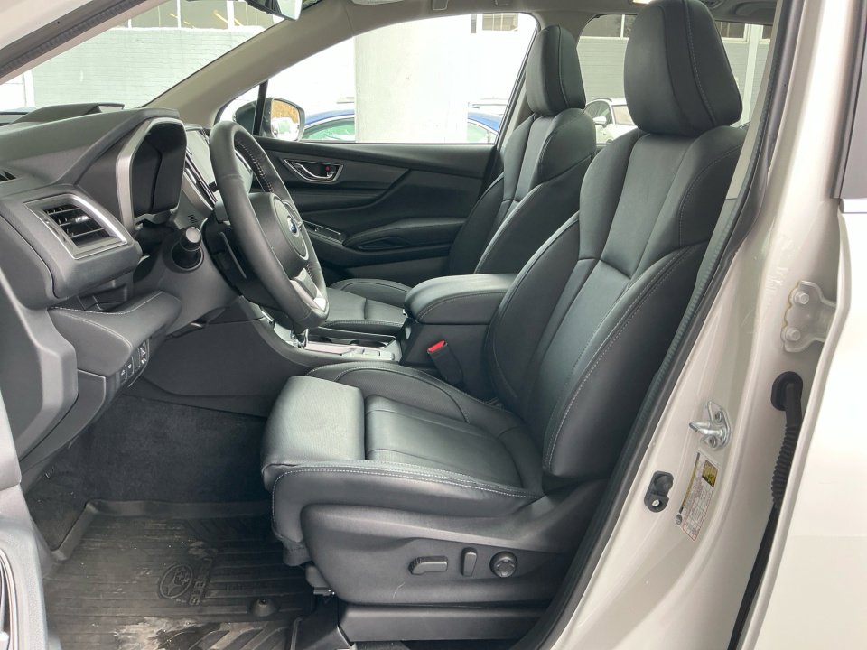 Certified 2025 Subaru Ascent Limited image 33
