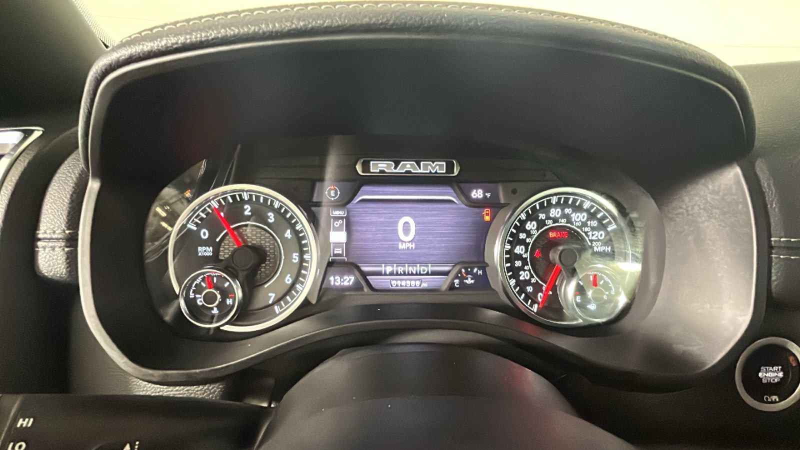 Used 2024 RAM 1500 Laramie AWD/4WD image 22