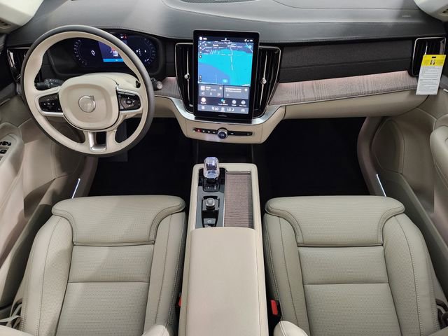 New 2026 Volvo XC90 B6 Ultra w/ Protection Package image 4