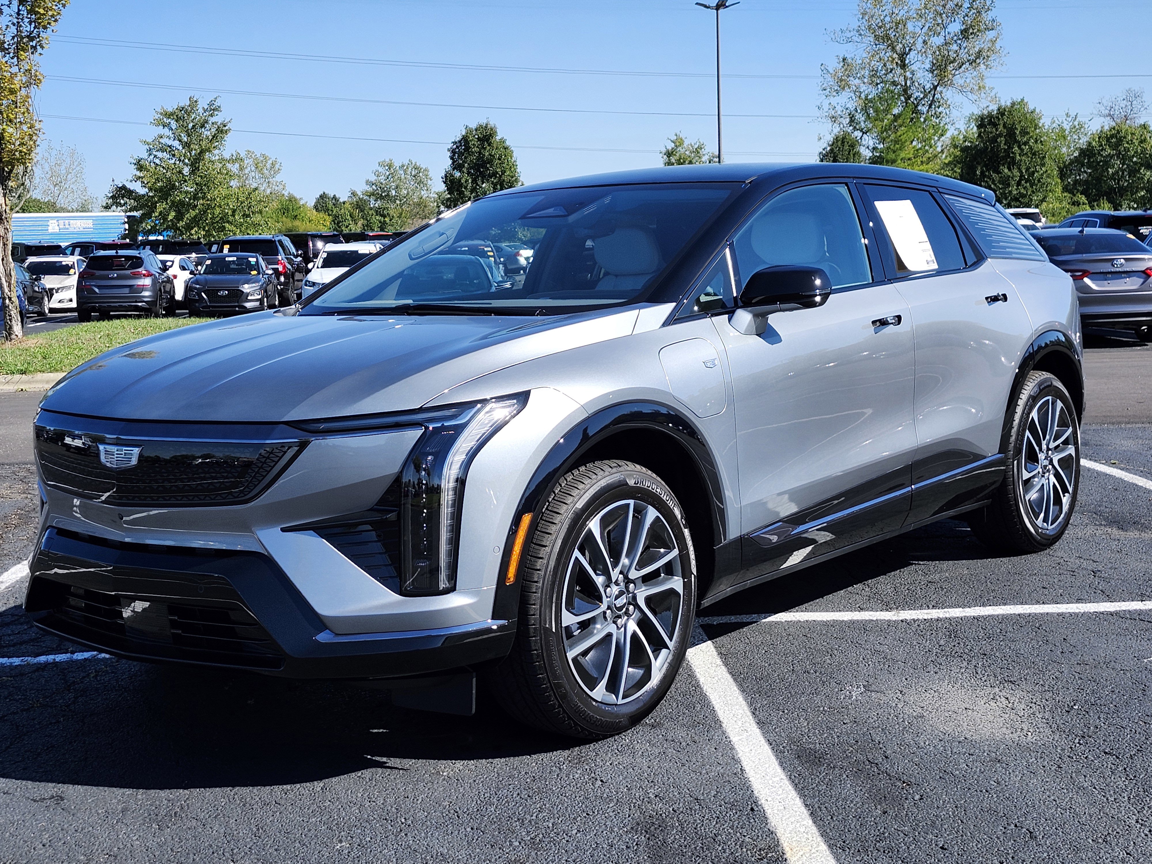 Used 2025 Cadillac Optiq Sport 1 image 33